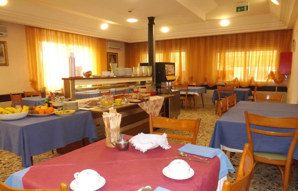 Hotel La Vela Bellaria-Igea Marina Dış mekan fotoğraf